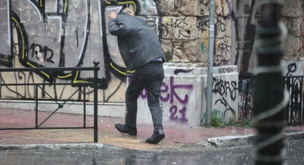 Απότομη αλλαγή του καιρού: Έρχονται βροχές και καταιγίδες – Η πρόγνωση για το τριήμερο του Αγίου Πνεύματος
