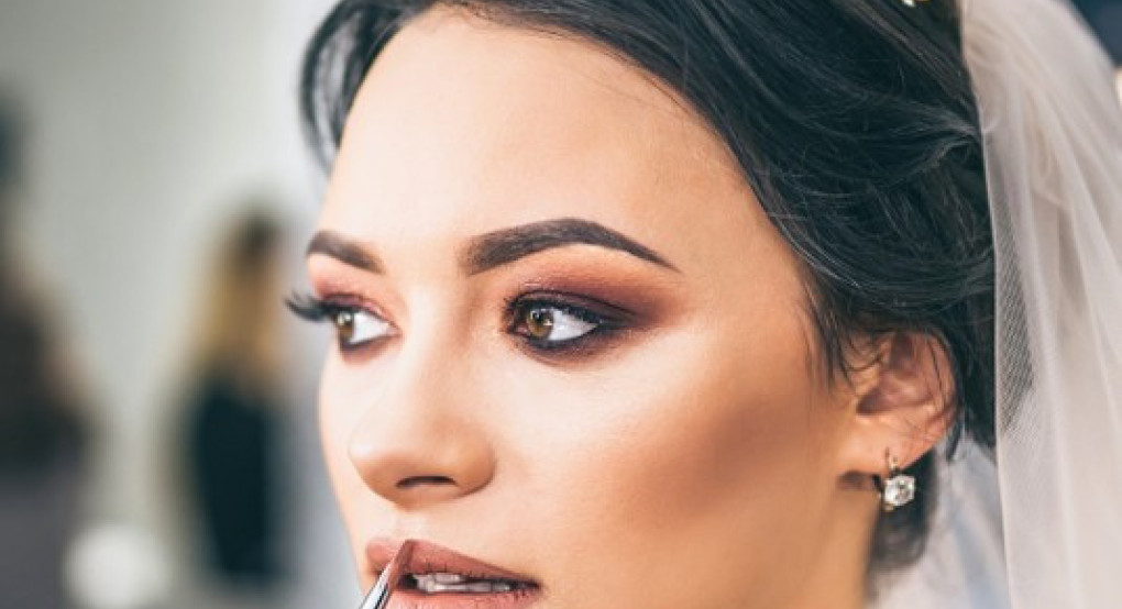 Τα Μυστικά για Τέλειο Destination Wedding Makeup σε Νησί