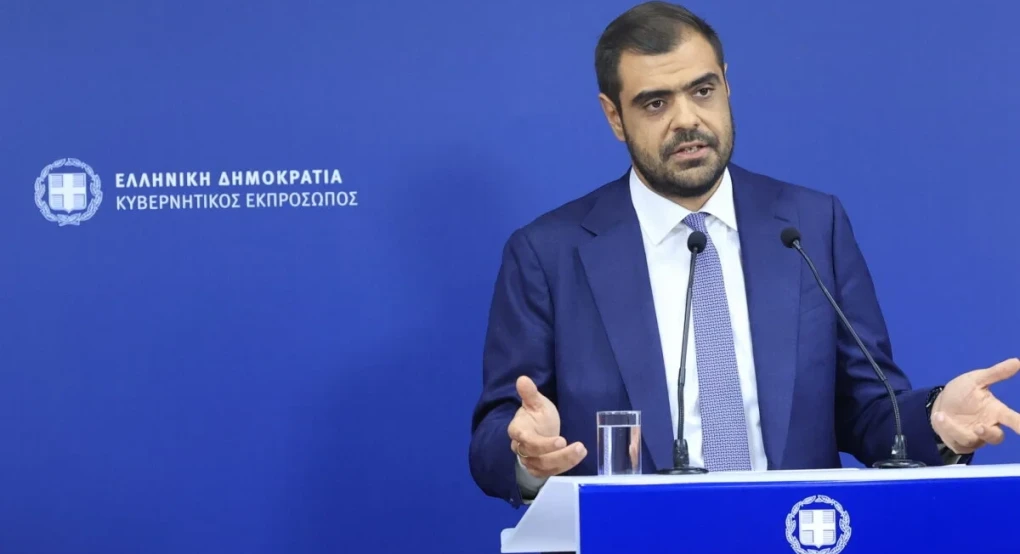 Μαρινάκης για το «Στο Χιλιοστό»: Ο πρώην πρωθυπουργός δεν δίστασε να παίξει στα ζάρια έναν ολόκληρο λαό