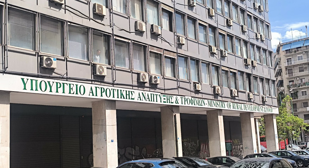 Έντονη δυσαρέσκεια αγροτών μετά τη συνάντηση με τον Υπουργό Αγροτικής Ανάπτυξης