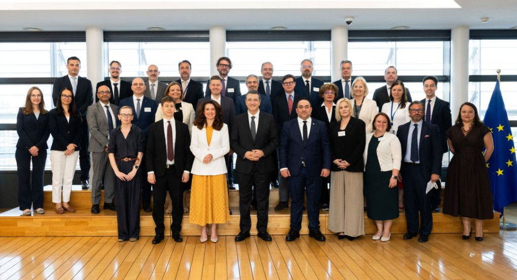 Α. Τζιτζικώστας: «Μέχρι στιγμής τα στοιχεία δείχνουν μικρή αύξηση των τουριστικών αφίξεων στην Ευρώπη σε σχέση με πέρσι, παρά την κρίση»