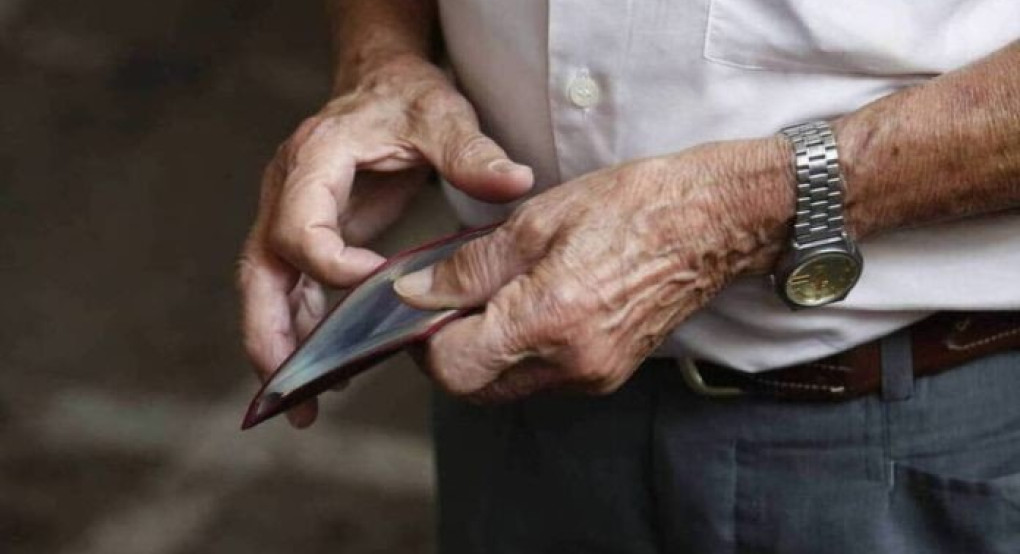 Διπλή αύξηση για 100.000 συνταξιούχους – Ποιοι θα ωφεληθούν