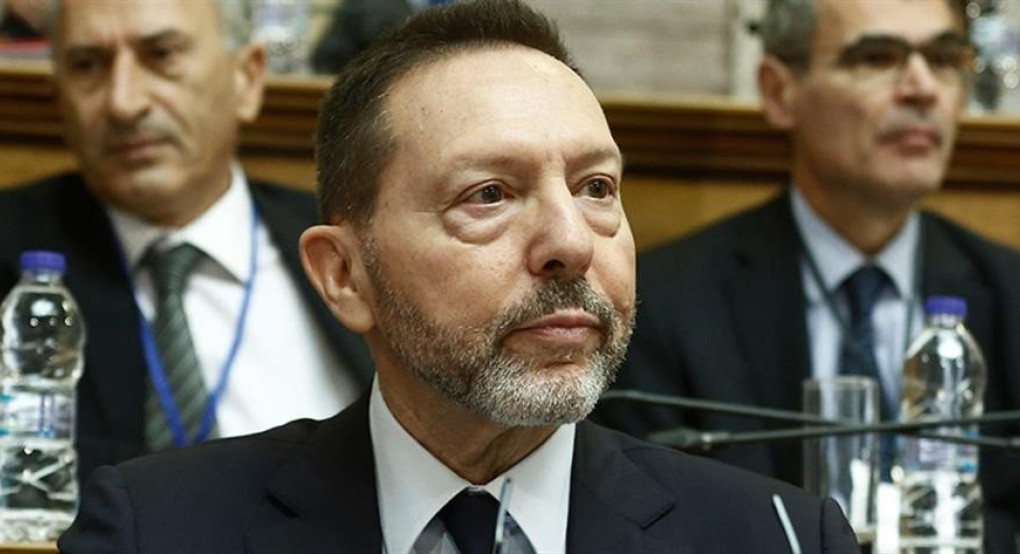 Κορωνοϊός: Το 50% του μισθού του δίνει ο Γιάννης Στουρνάρας