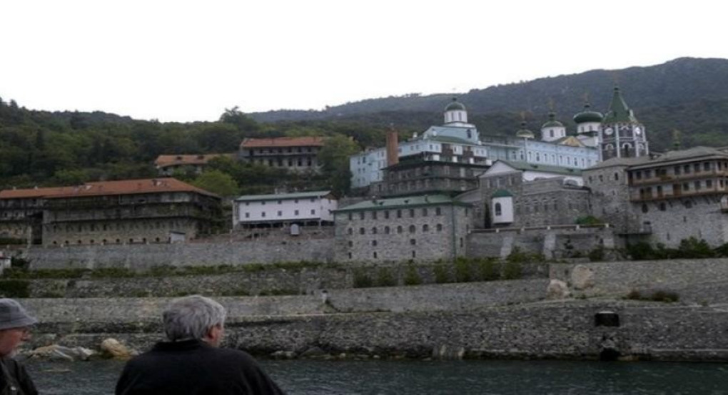 Θετικοί στον κορωνοϊό άλλοι τρεις μοναχοί στο Άγιον Όρος