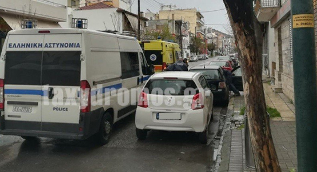 Θρίλερ με νεκρό μέσα σε σταθμευμένο αυτοκίνητο 