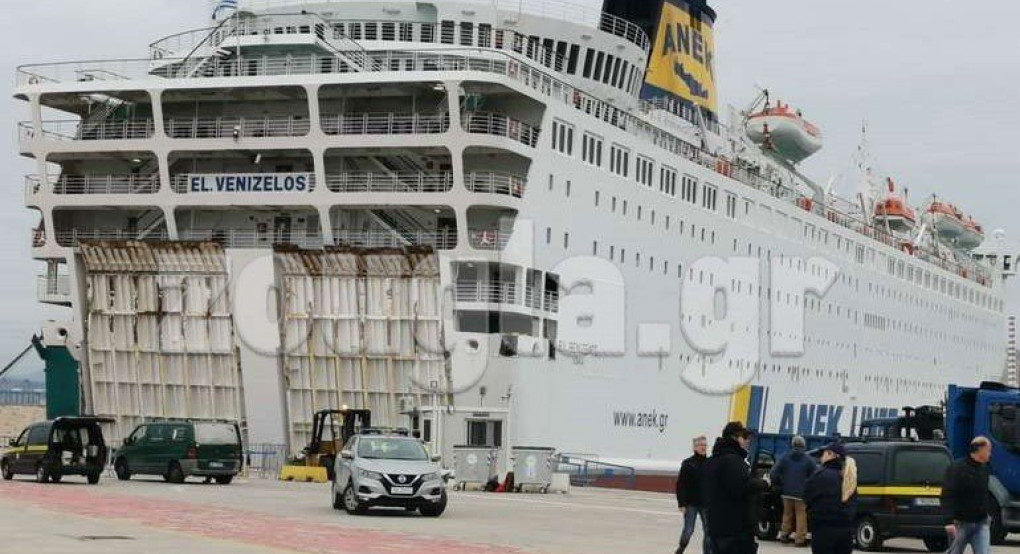 Στην προβλήτα Ε12 το «Ελευθέριος Βενιζέλος» με τα 119 κρούσματα κορωνοϊού