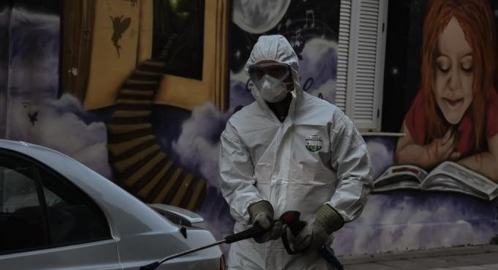 Πανδημία ιολόγων και συνωμοσιολόγων