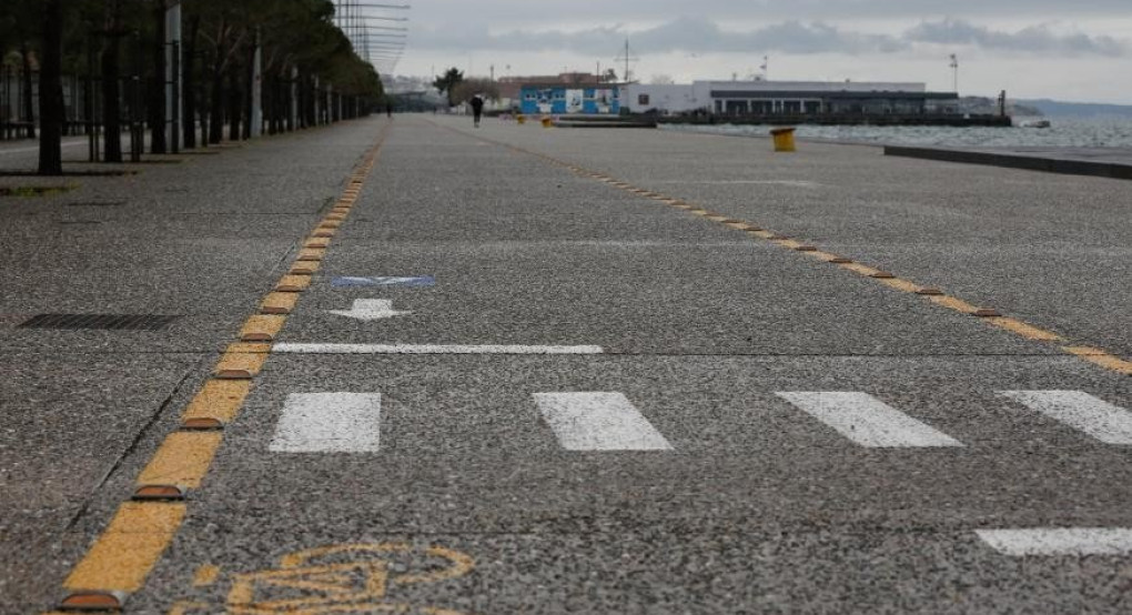 Άδειασε η Νέα Παραλία Θεσσαλονίκης (pics)