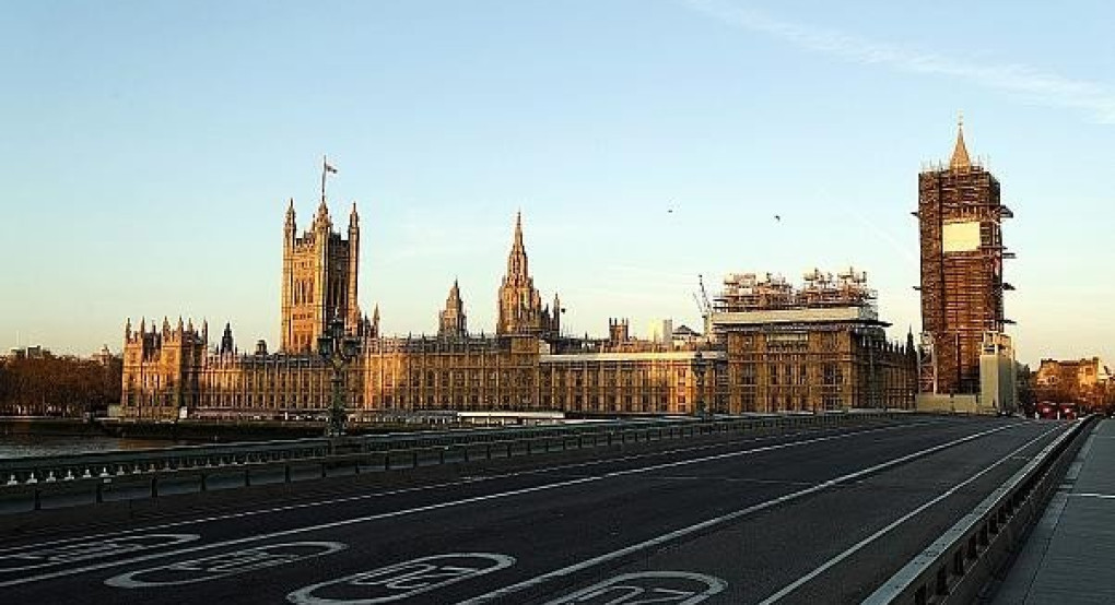 Βρετανία-Covid-19: Οι θάνατοι θα μπορούσαν να φθάσουν μεταξύ 7000-20.000, λέει επιστήμονας που συνεργάζεται με τη βρετανική κυβέρνηση 