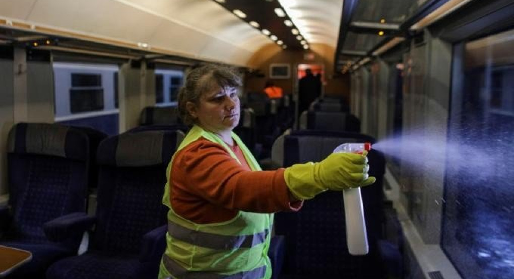 Κορωνοϊός: «Μας στέλνουν γυμνούς στο θάνατο» καταγγέλλουν Ρουμάνοι γιατροί και νοσηλευτές