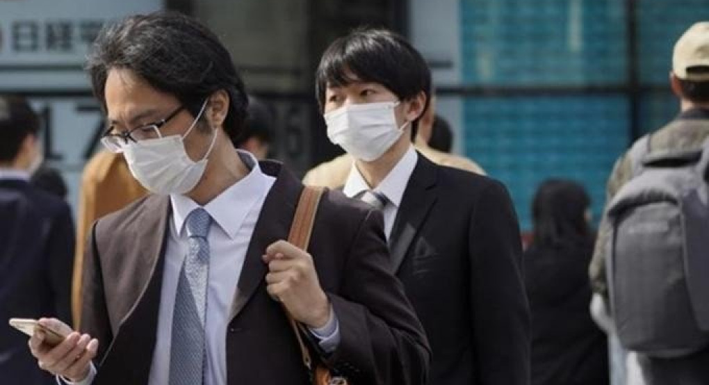 Κορωνοϊός: Μπορεί να εξαπλώνεται από τον αέρα απλώς με την αναπνοή