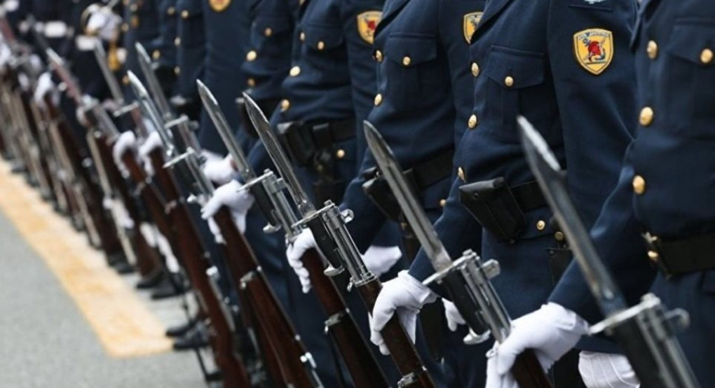 Τις Ένοπλες Δυνάμεις ρίχνει στη «μάχη» η κυβέρνηση