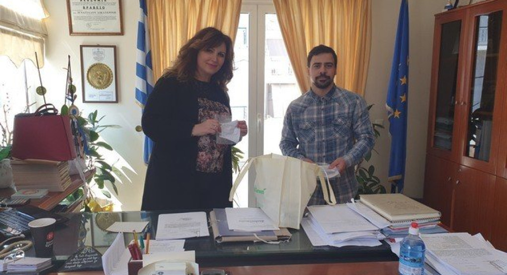 Προσφορά μασκών προστασίας στο Δήμο Σκύδρας από τον Φ. Στεργίου.