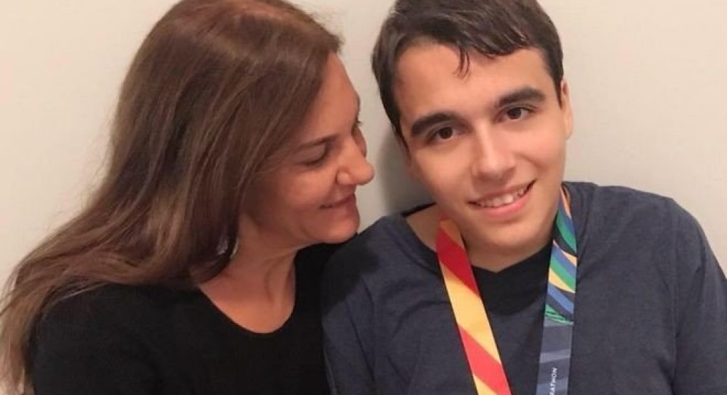 Κορονοϊός: Ο Γιάννης με αυτισμό που "έσπασε" τον αποκλεισμό κολύμβησης, και το "ευχαριστώ" στον πρωθυπουργό