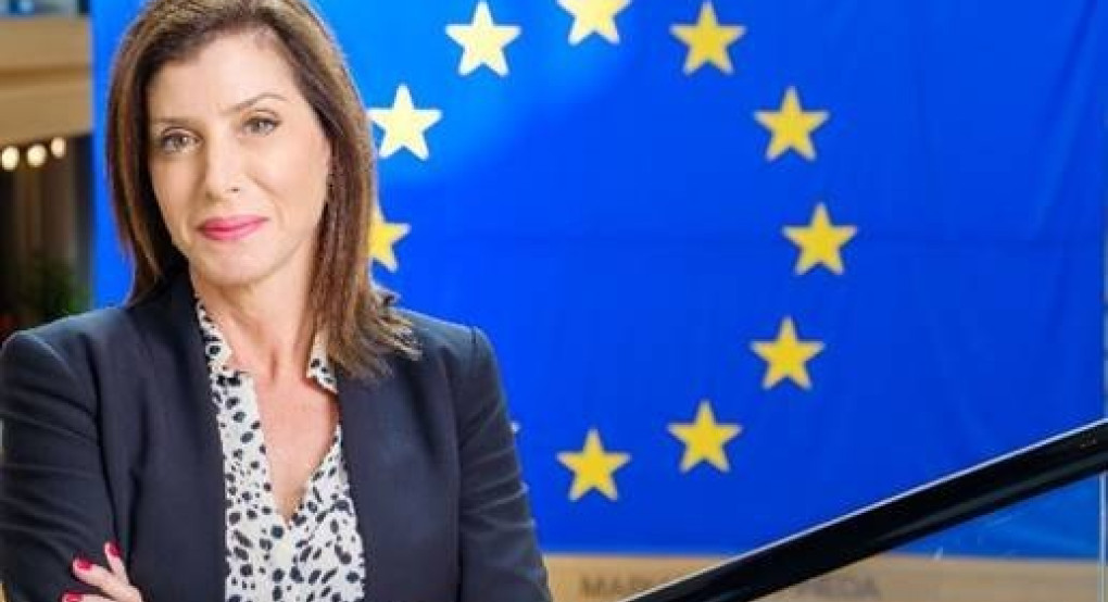 Παρέμβαση της Άννας Μισέλ Ασημακοπούλου για την προστασία των καταναλωτών από διαδικτυακές απάτες