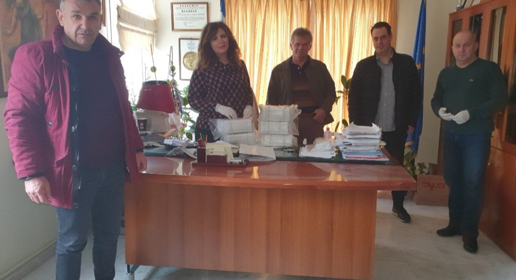 Σπουδαία προσφορά υλικού στο Δήμο Σκύδρας από τους αδελφούς Μποφτση 