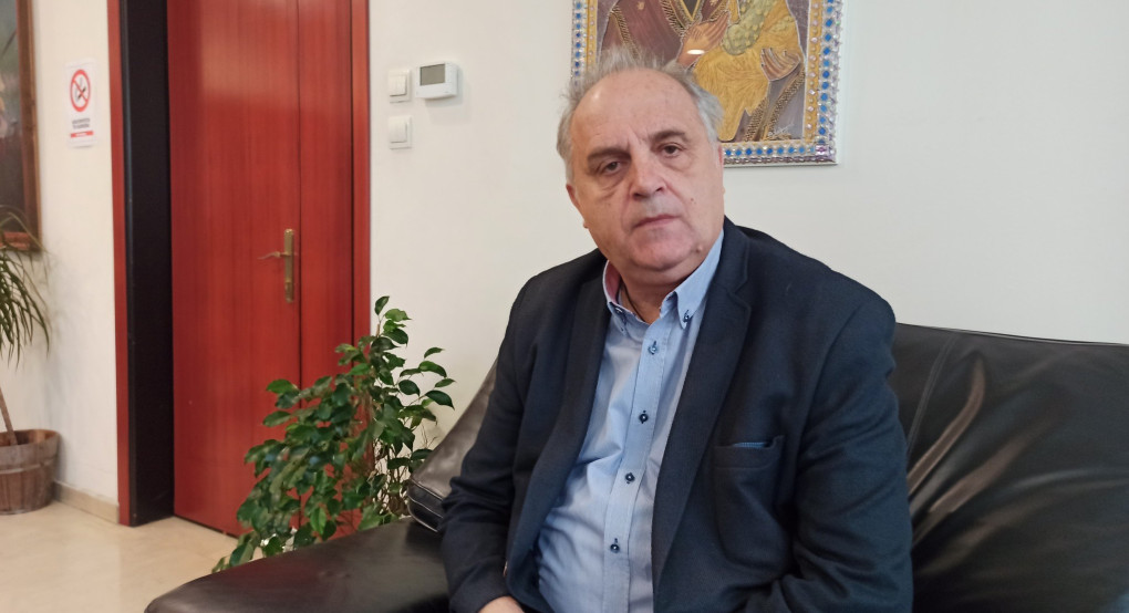 O Δήμαρχος Έδεσσας εύχεται μέσα από το pellanews.gr