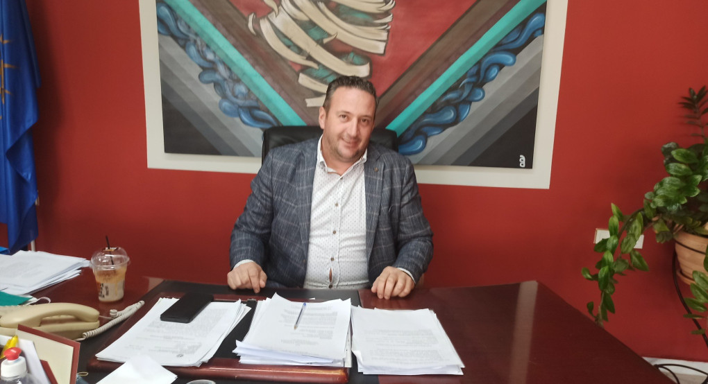 Χωρίς λαϊκή η Αριδαία την Πέμπτη- τηλεφωνική επικοινωνία Μπατση - Χαρδαλιά 