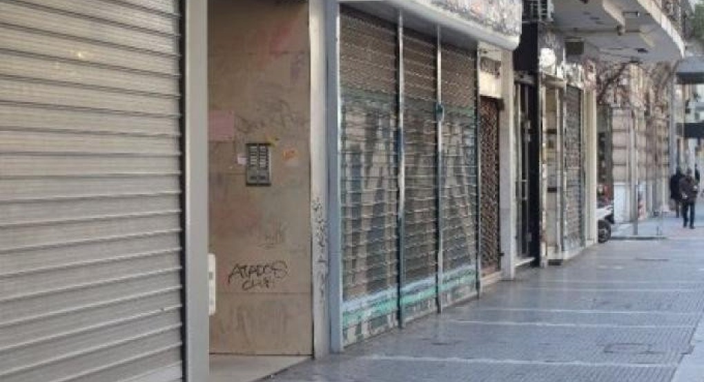 Νέες κατηγορίες εργαζομένων θα λάβουν το επίδομα των 800 ευρώ