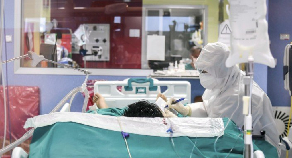 Γιατί βάζουν τους ασθενείς με κορωνοϊό μπρούμυτα στα κρεβάτια; Η μέθοδος αυτή μπορεί να σώσει ζωές 