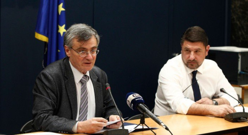 Τσιόδρας και Χαρδαλιάς μεταβαίνουν στη Λάρισα με ελικόπτερο