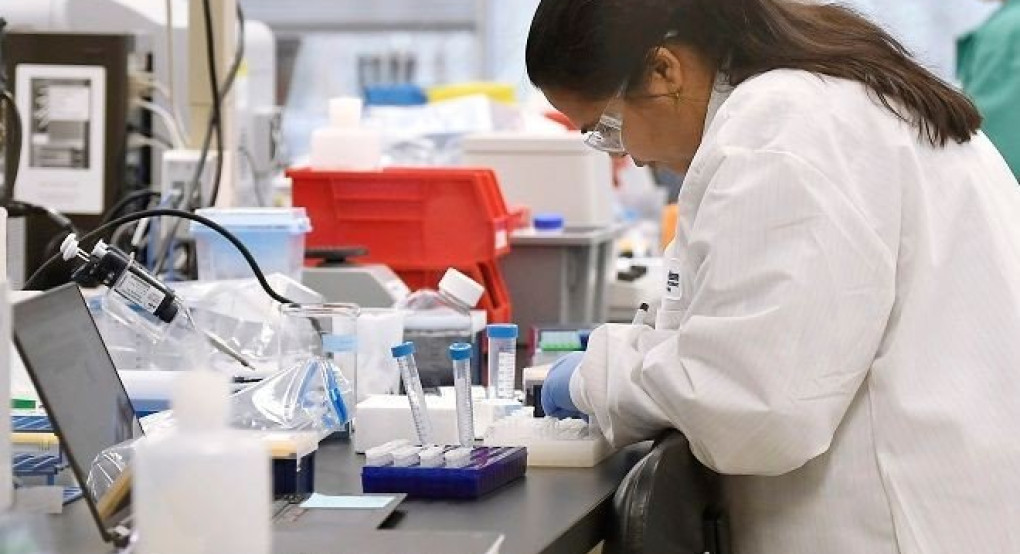 Κορυφαία λοιμωξιολόγος: Είμαστε κοντά σε παραπάνω από μία θεραπείες