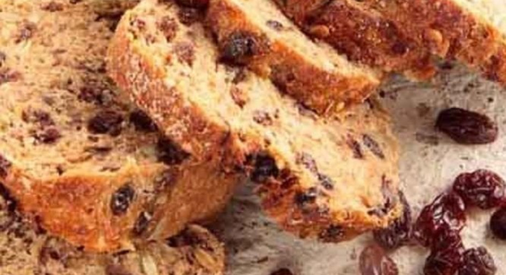 Αγιορείτικη συνταγή για λαχταριστό σταφιδόψωμο