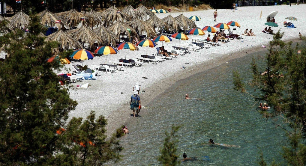 Θα πάμε καλοκαιρινές διακοπές; Τι απαντά ο λοιμωξιολόγος Νίκος Σύψας