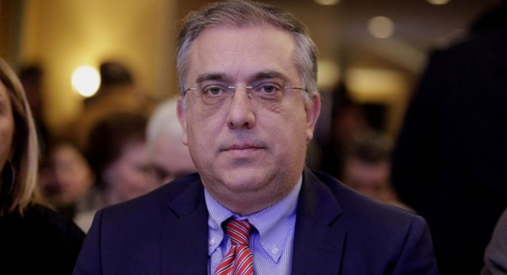 Θεοδωρικάκος: Όσο πιο αυστηρά εφαρμόζουμε τα μέτρα, τόσο νωρίτερα θα επανέλθουμε στην κανονικότητα