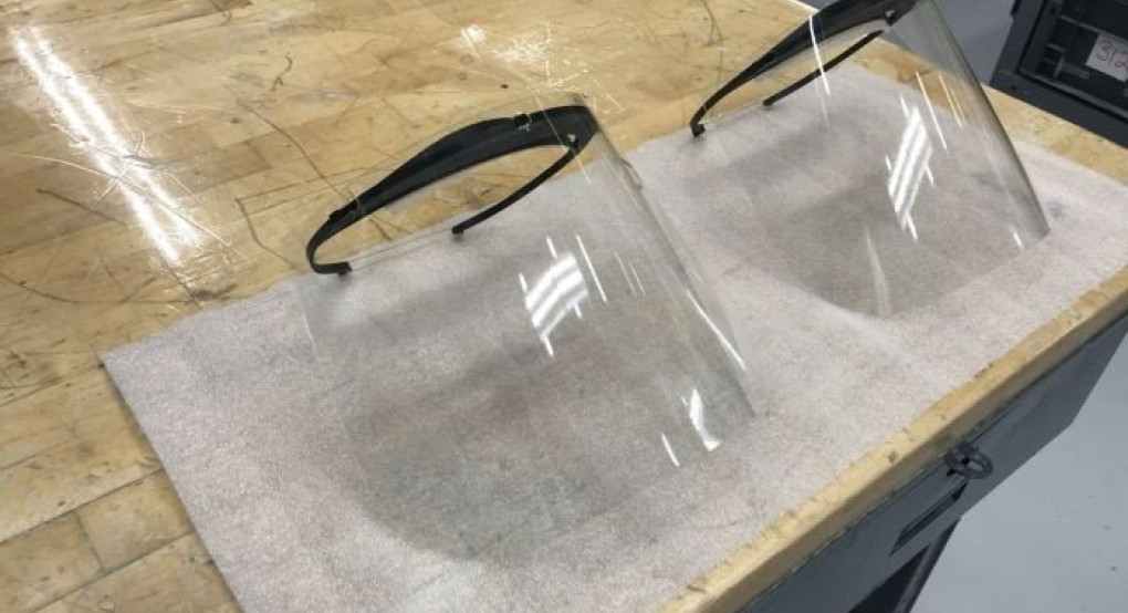 Δέκα χιλιάδες ασπίδες προσώπου και υφασμάτινες μάσκες μοιράζονται στα μέλη του Ιατρικού Συλλόγου