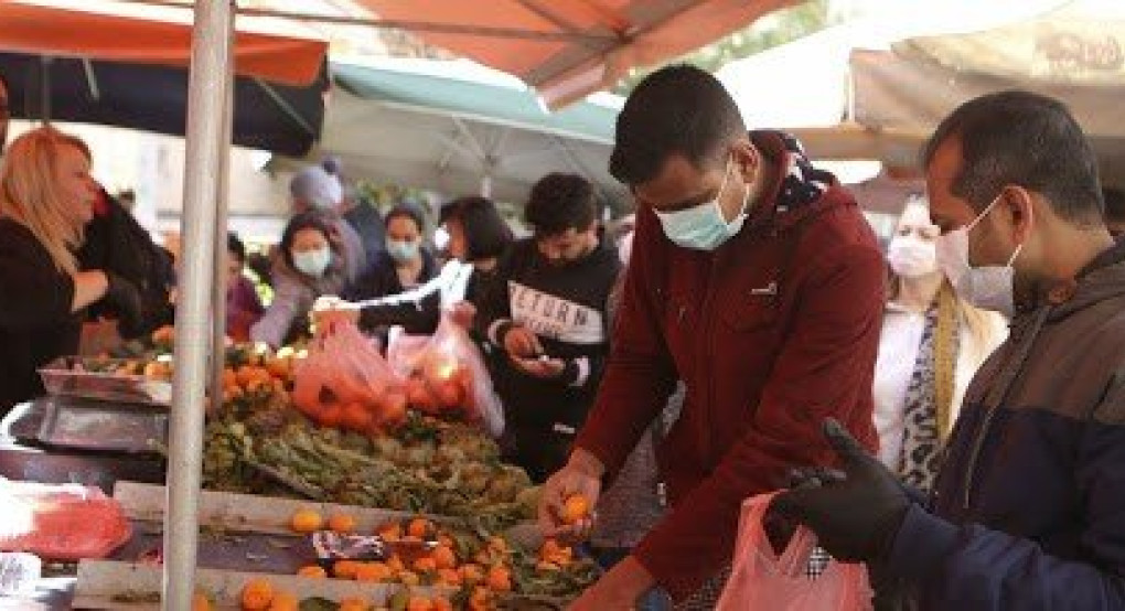 Στο ΣτΕ προσέφυγε η Πανελλήνια Ομοσπονδία Συλλόγων Παραγωγών, για τις απαγορεύσεις στη λειτουργία των λαϊκών αγορών 