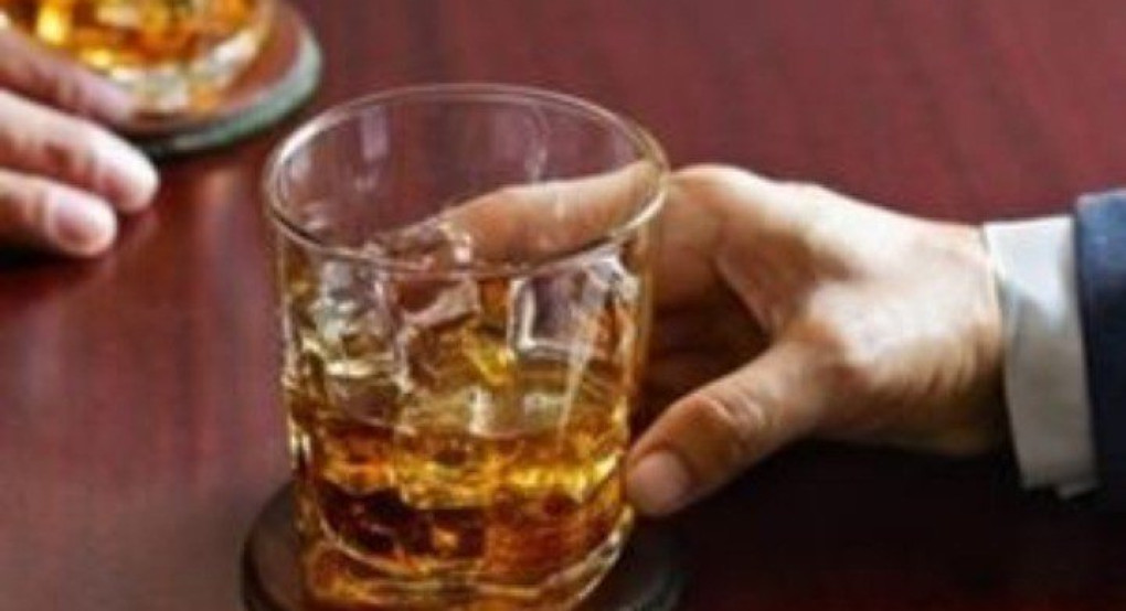 Αλκοόλ, τζόγος, διαδίκτυο, ουσίες και καραντίνα: Πότε ξεκινάει η εξάρτηση