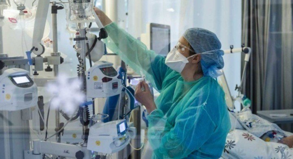 Ο φόβος, η θλίψη, η ελπίδα από ένα γιατρό που μάχεται τον κορονοϊό