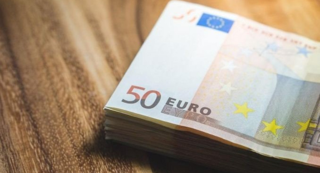 Πότε καταβάλλονται τα 800 ευρώ και τα 600 ευρώ στους δικαιούχους 