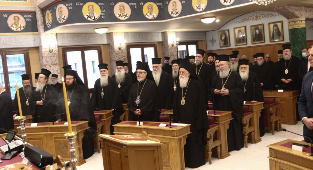 Δίπλα στην Εκκλησία ο Κυριάκος Μητσοτάκης: Απογείωσε τους μισθούς των Μητροπολιτῶν
