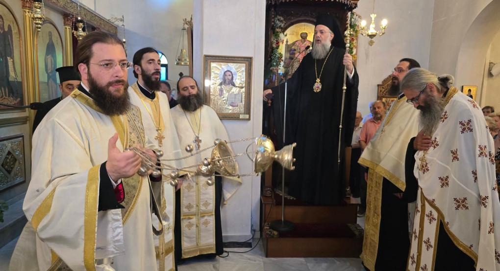 Λαμπρός Αρχιερατικός Εσπερινός στον Ιερό Ναό Αγίου Γρηγορίου του Θεολόγου στο Γαρδικάκι Τρικάλων