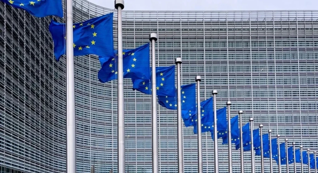 Συστάσεις της Κομισιόν στην Ελλάδα για 1.236 φοροαπαλλαγές, ακίνητα, ΙΧ και diesel