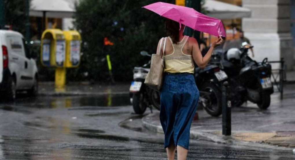 Καιρός: Καλοκαιράκι με βροχές και καταιγίδες