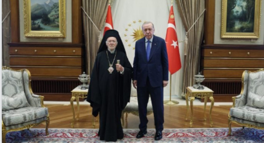 Συνάντηση Ερντογάν – Οικουμενικού Πατριάρχη Βαρθολομαίο – «Πράσινο φως» για τη Θεολογική Σχολή της Χάλκης