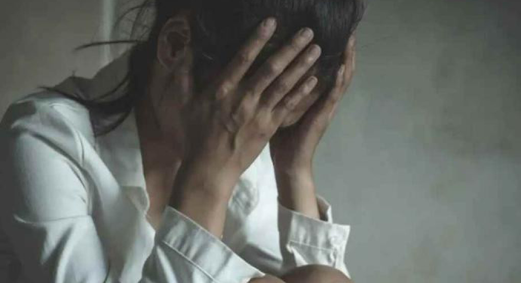 Βόλος: 16χρονη το «έσκασε» ξυπόλητη από το σπίτι για να ξεφύγει από τον 30χρονο σύζυγό και τα πεθερικά της
