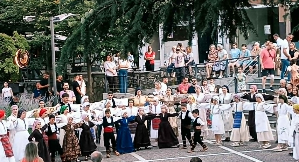 Με  επιτυχία πραγματοποιήθηκε το 2ο Χορευτικό Αντάμωμα Παιδικών & Εφηβικών Ομάδων στην Έδεσσα