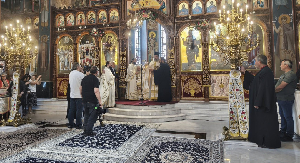 Στη χειροτονία του π. Ευθύμη στην Αγία Σκέπη ο δήμαρχος Έδεσσας Γιάννης Τσεπκεντζής