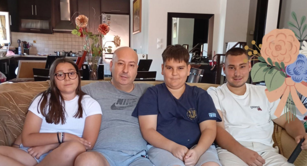 Κώστας Κεχαγιαδάκης: "Δροσερές" ευχές για την Γιορτή του Πατέρα