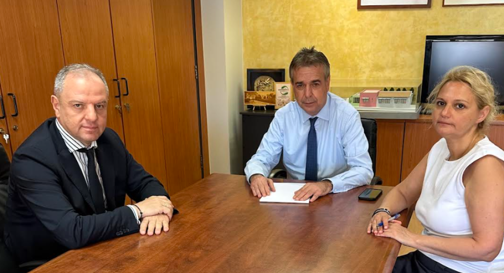 Στην ΚτΥπ για τις ανάγκες σχολικών μονάδων της Πέλλας ο Διονύσης Σταμενίτης
