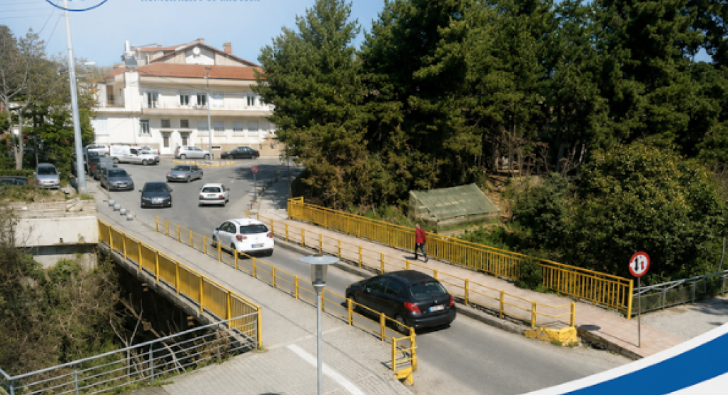 Ενημέρωση σχετικά με το έργο κατασκευής νέας γέφυρας στη Νάουσα