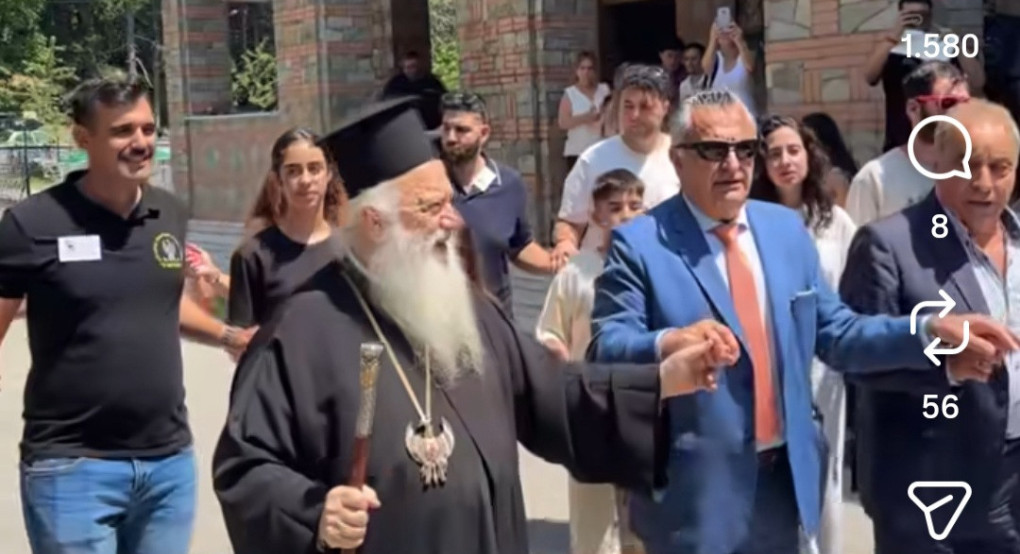 Ο Σεβασμιώτατος Μητροπολίτης Βεροίας, Ναούσης και Καμπανίας κ. Παντελεήμων έσυρε πρώτος τον χορό στην Παναγία Σουμελά