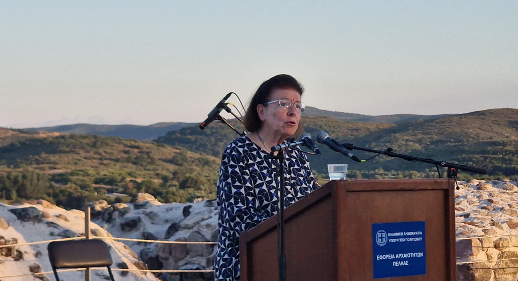 Λίνα Μενδώνη από το Κάστρο της Χρυσής: «Ο πολιτισμός είναι άμυνα και επένδυση για τις τοπικές κοινωνίες»