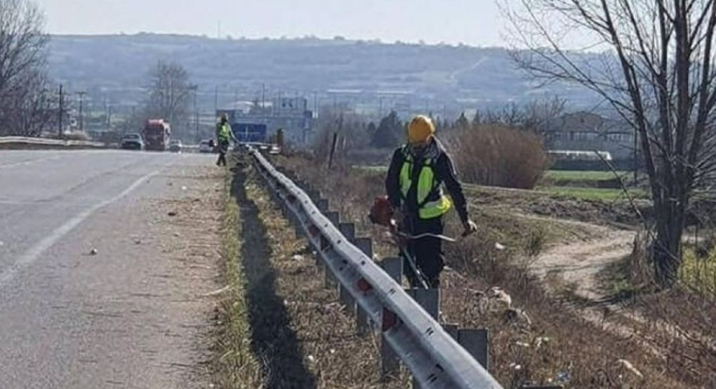 Εργασίες συντήρησης πρασίνου στην Εσωτερική Περιφερειακή Οδό Θεσσαλονίκης από την Περιφέρεια Κεντρικής Μακεδονίας