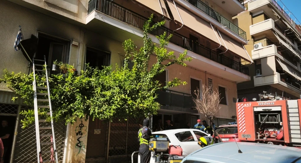 Τραγωδία στα Πατήσια: Νεκρή ηλικιωμένη από φωτιά σε διαμέρισμα, νοσηλεύεται σε πολύ σοβαρή κατάσταση ο σύζυγός της