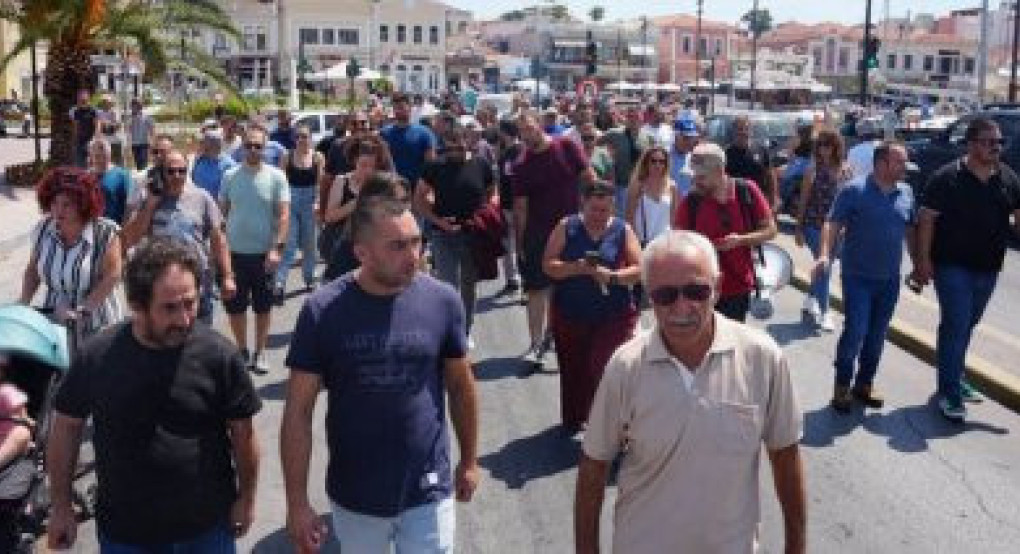 Νέα διαμαρτυρία αγροτών της Λέσβου λόγω διώξεων για κινητοποιήσεις εξ αιτίας του αφθώδους πυρετού